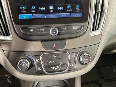 Used 2018 Chevrolet Malibu LT w/ Driver Confidence Package FWD image 14