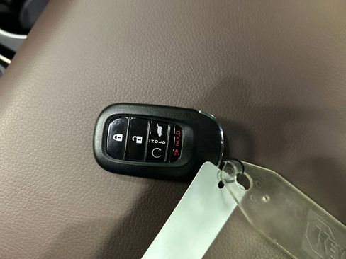 Used 2025 Honda Pilot Elite image 20