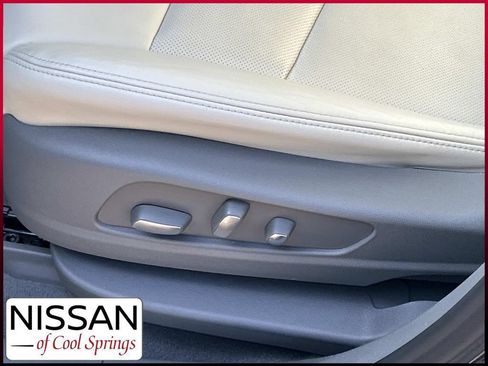 Used 2025 Cadillac XT6 Premium Luxury w/ Technology Package FWD image 18