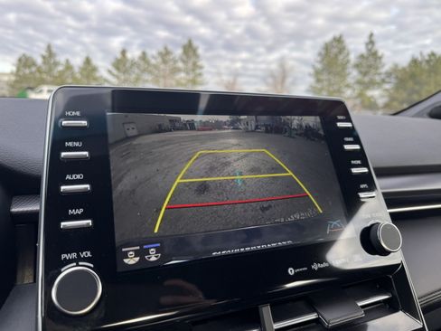 Used 2022 Toyota Avalon XSE image 25