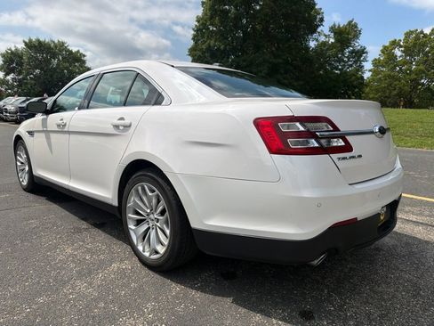 Used 2019 Ford Taurus Limited FWD image 5
