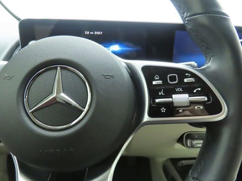 Certified 2022 Mercedes-Benz GLB 250 image 12