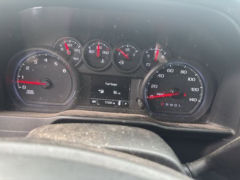 Used 2020 Chevrolet Silverado 1500 Custom w/ Custom Value Package image 4