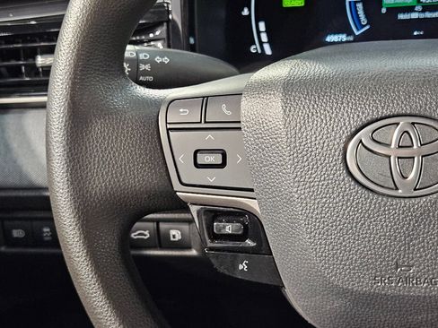 Used 2025 Toyota Camry LE FWD image 27