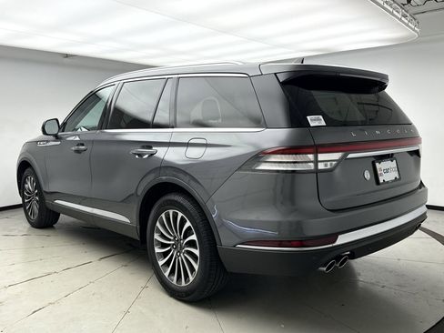 Used 2022 Lincoln Aviator AWD w/ Premium Package image 3