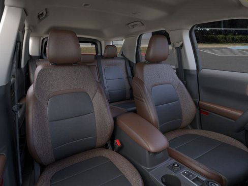 New 2025 Ford Bronco Sport Outer Banks w/ Outer Banks Tech Package+ AWD/4WD image 10