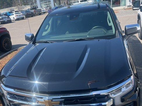 Used 2023 Chevrolet Silverado 1500 LT image 7