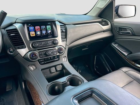 Used 2019 Chevrolet Suburban LT image 25