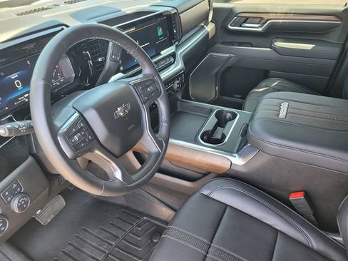 Used 2025 Chevrolet Silverado 2500 High Country w/ High Country Premium Package AWD/4WD image 20