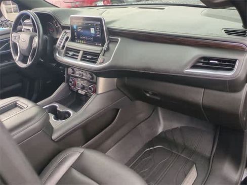 Used 2021 Chevrolet Suburban LT image 29