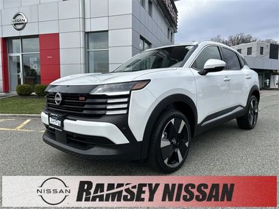 New 2025 Nissan Kicks SR