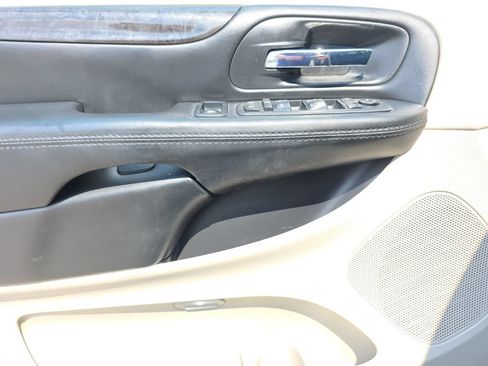 Used 2018 Dodge Grand Caravan SE w/ UConnect Hands-Free Group FWD image 15