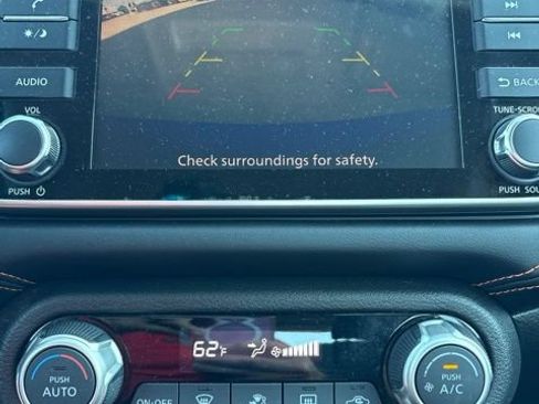 Used 2020 Nissan Versa SR FWD image 10