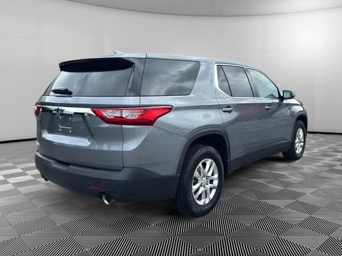 Used 2020 Chevrolet Traverse LS w/ LPO, Black Accent Package FWD image 4