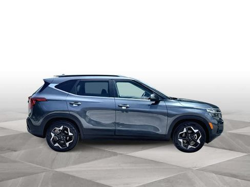 Certified 2024 Kia Seltos EX FWD image 9