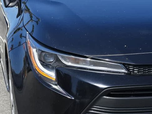 Used 2023 Toyota Corolla LE FWD image 5