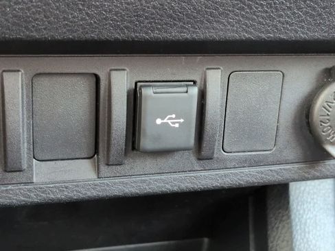Used 2020 Toyota Tacoma SR5 RWD image 20