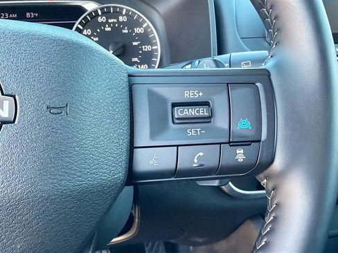 Used 2025 Nissan Rogue SV image 33