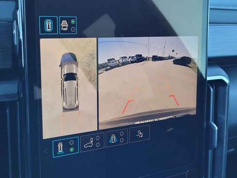 Used 2025 GMC Acadia AT4 image 21