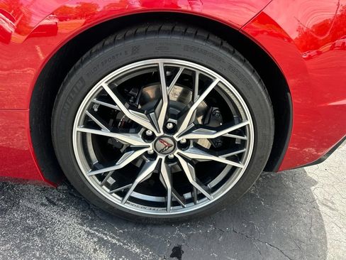 Used 2024 Chevrolet Corvette Stingray Premium Conv w/ Z51 Performance Package RWD image 32