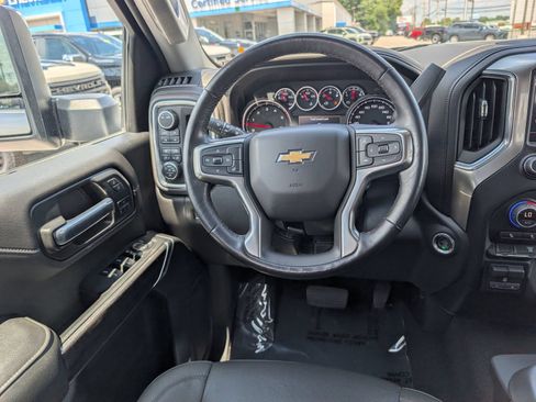Used 2022 Chevrolet Silverado 2500 LTZ w/ Z71 Off-Road Package AWD/4WD image 18