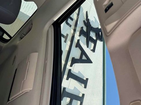 Used 2019 GMC Yukon Denali w/ Denali Ultimate Package RWD image 30