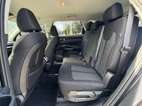 Certified 2026 Kia Sorento LX FWD image 25