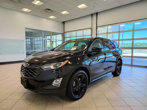 Used 2018 Chevrolet Equinox LT w/ Redline Edition AWD/4WD image 7