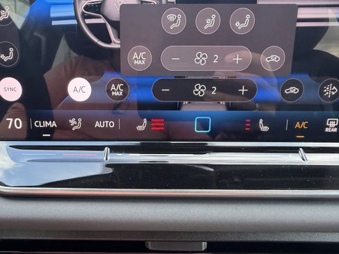 New 2026 Volkswagen Tiguan SE R-Line FWD image 21