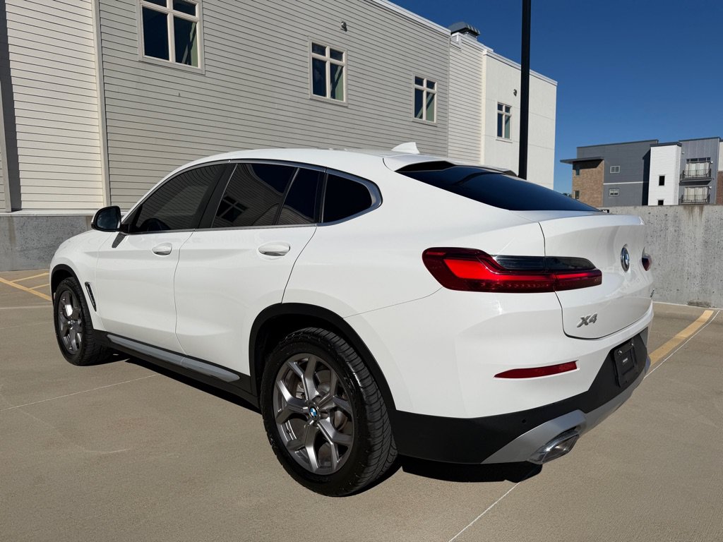 Used 2022 BMW X4 xDrive30i AWD/4WD image 5