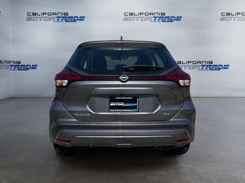 Used 2024 Nissan Kicks SV image 6