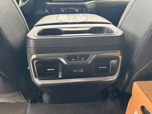 Used 2025 Chevrolet Silverado 3500 High Country AWD/4WD image 15