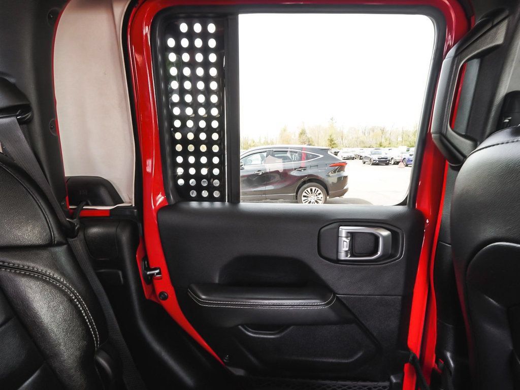 Used 2021 Jeep Gladiator Overland w/ Popular Equipment Package AWD/4WD image 44