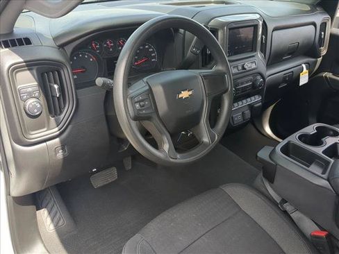 Used 2023 Chevrolet Silverado 2500 Custom w/ Custom Convenience Package RWD image 10