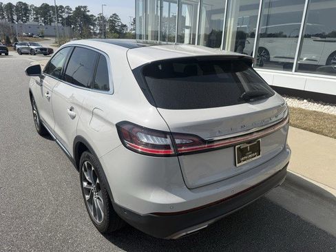 Used 2021 Lincoln Nautilus Reserve w/ Equipment Group 201A image 7