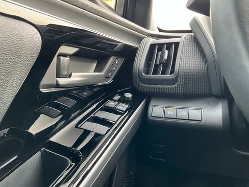 Certified 2024 Subaru Solterra Limited image 25