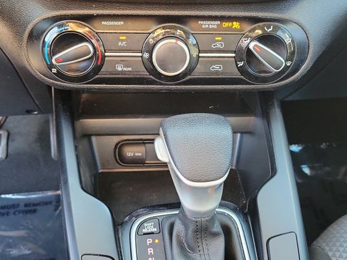 Used 2022 Kia Soul LX FWD image 22