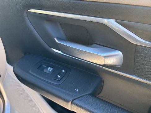 Used 2019 RAM 1500 Big Horn image 10