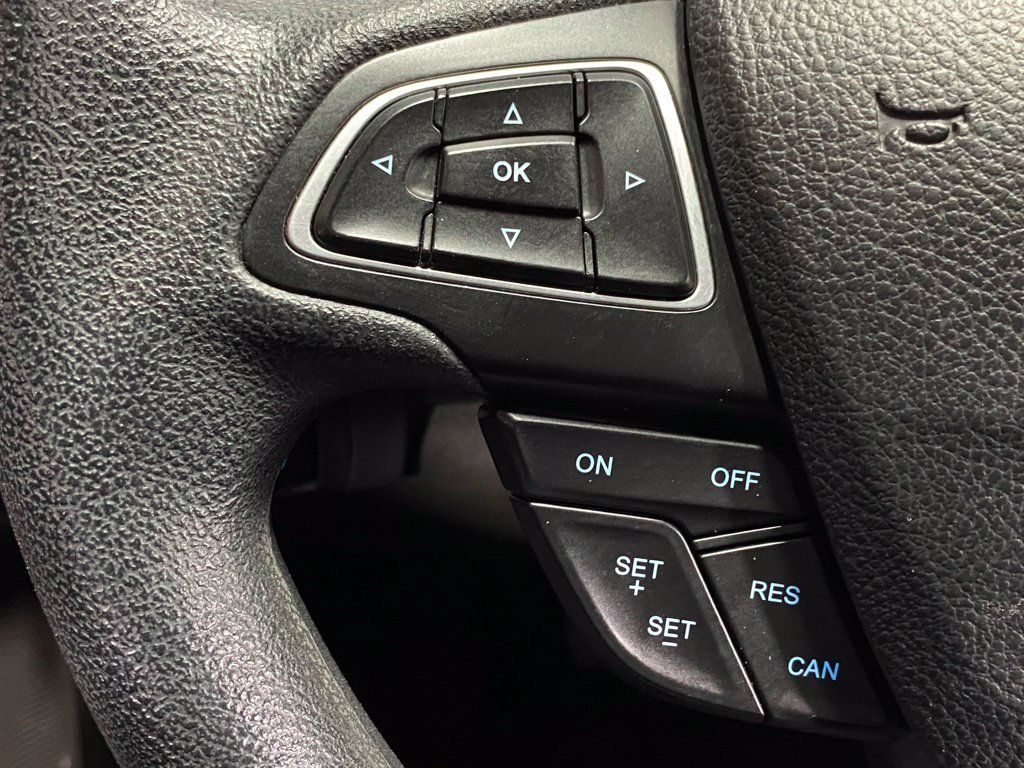 Used 2016 Ford Focus SE w/ SE Power Seat Package FWD image 30