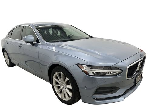 Used 2018 Volvo S90 T6 Momentum w/ Convenience Package image 3