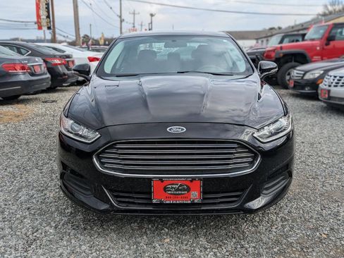 Used 2016 Ford Fusion SE image 2