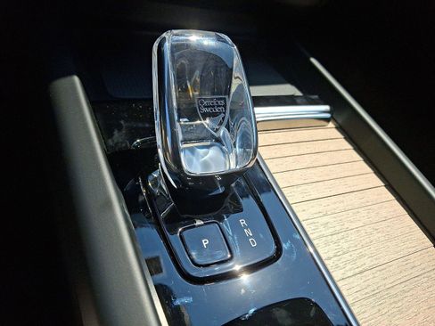 New 2026 Volvo XC60 B5 Core w/ Protection Package Premier image 11