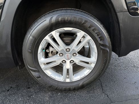 Used 2022 GMC Terrain SLE w/ Driver Convenience Package image 35