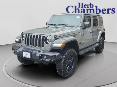 Used 2020 Jeep Wrangler Unlimited Sahara AWD/4WD image 9