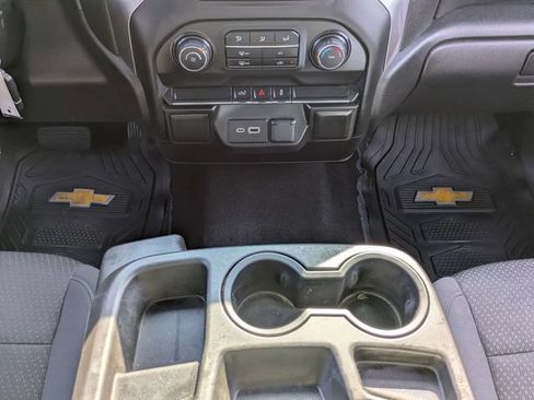 Used 2021 Chevrolet Silverado 1500 Custom AWD/4WD image 19