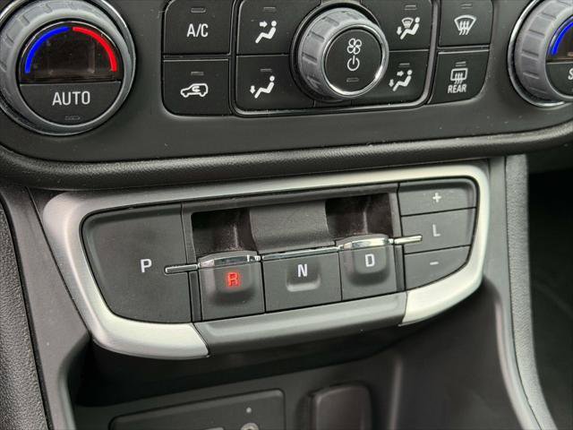 Used 2023 GMC Terrain SLE w/ Driver Convenience Package AWD/4WD image 32