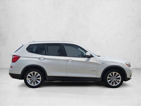 Used 2017 BMW X3 sDrive28i RWD image 4