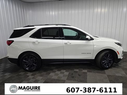 Used 2022 Chevrolet Equinox RS AWD/4WD image 2