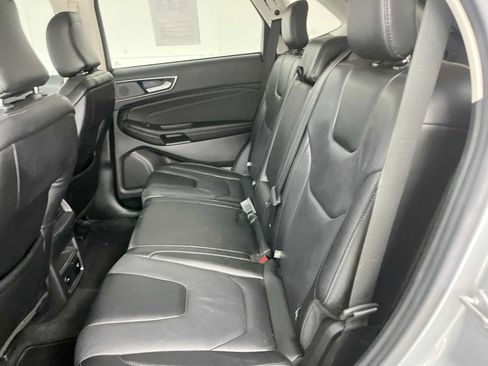 Used 2022 Ford Edge Titanium AWD/4WD image 29