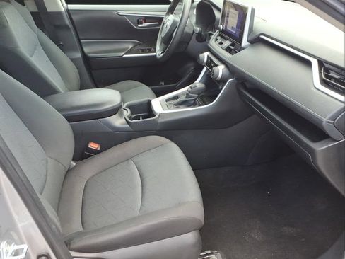 Used 2024 Toyota RAV4 XLE FWD image 9